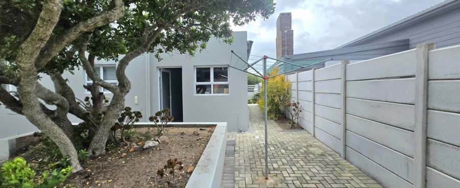 4 Bedroom Property for Sale in Franskraal Western Cape
